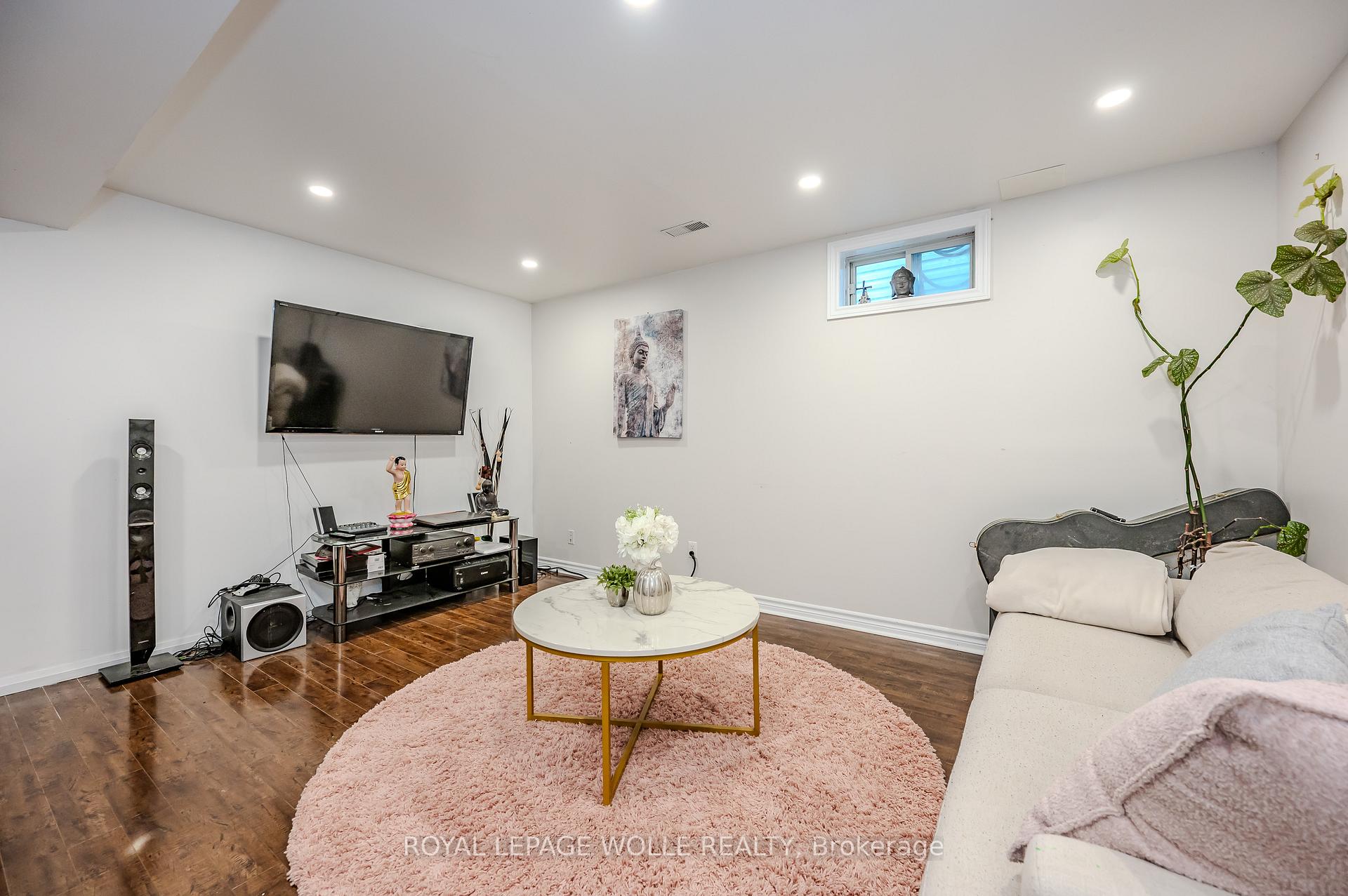 Photo 26 of 429 Erinbrook Drive, Kitchener — HOMEH