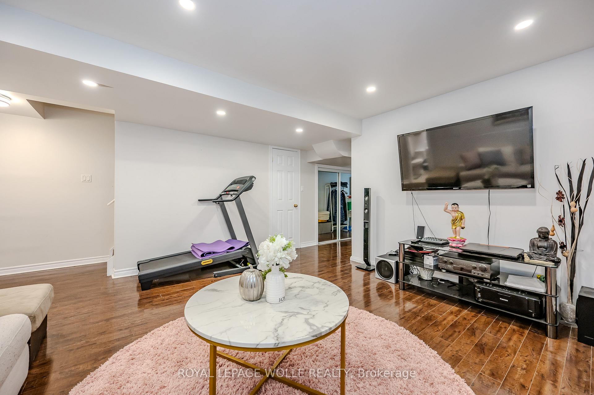 Photo 29 of 429 Erinbrook Drive, Kitchener — HOMEH