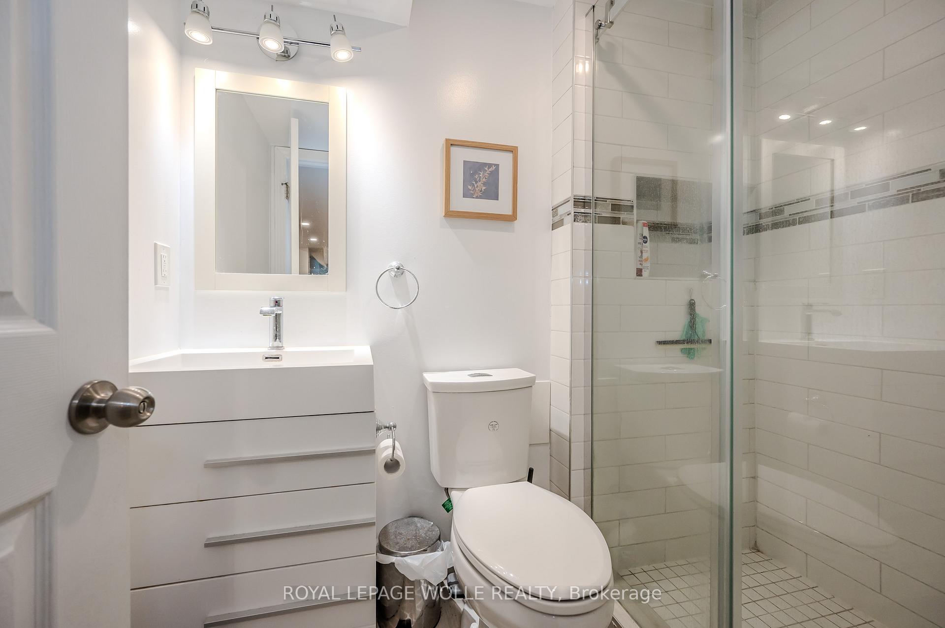 Photo 30 of 429 Erinbrook Drive, Kitchener — HOMEH