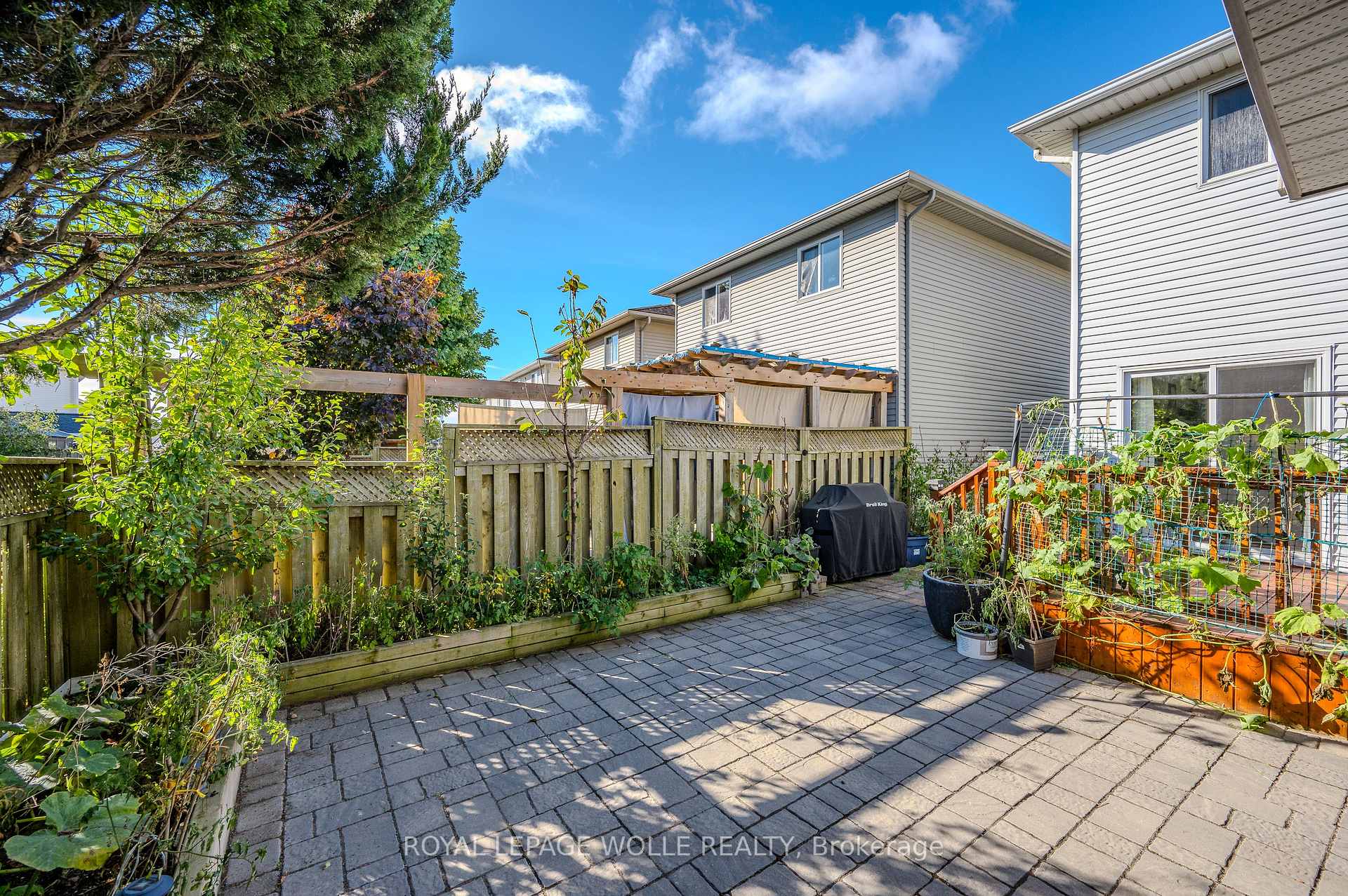 Photo 36 of 429 Erinbrook Drive, Kitchener — HOMEH