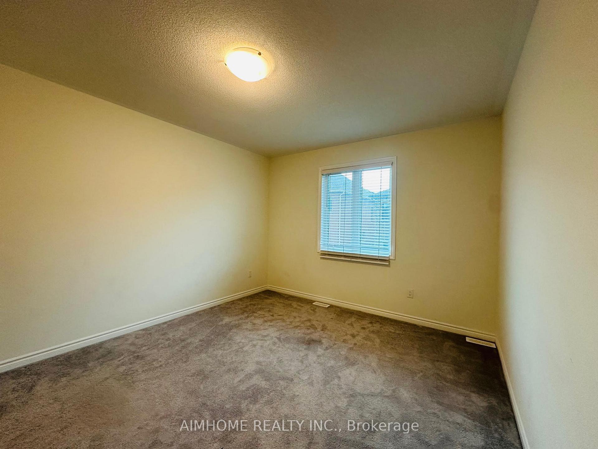 Photo 11 of 4 Therma Crescent, Markham, Victoria Square — HOMEH