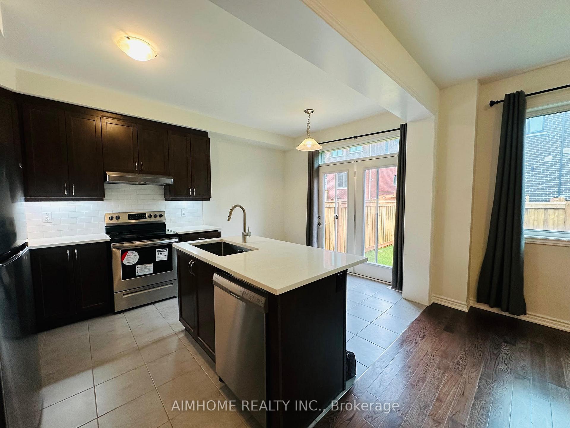 Photo 17 of 4 Therma Crescent, Markham, Victoria Square — HOMEH