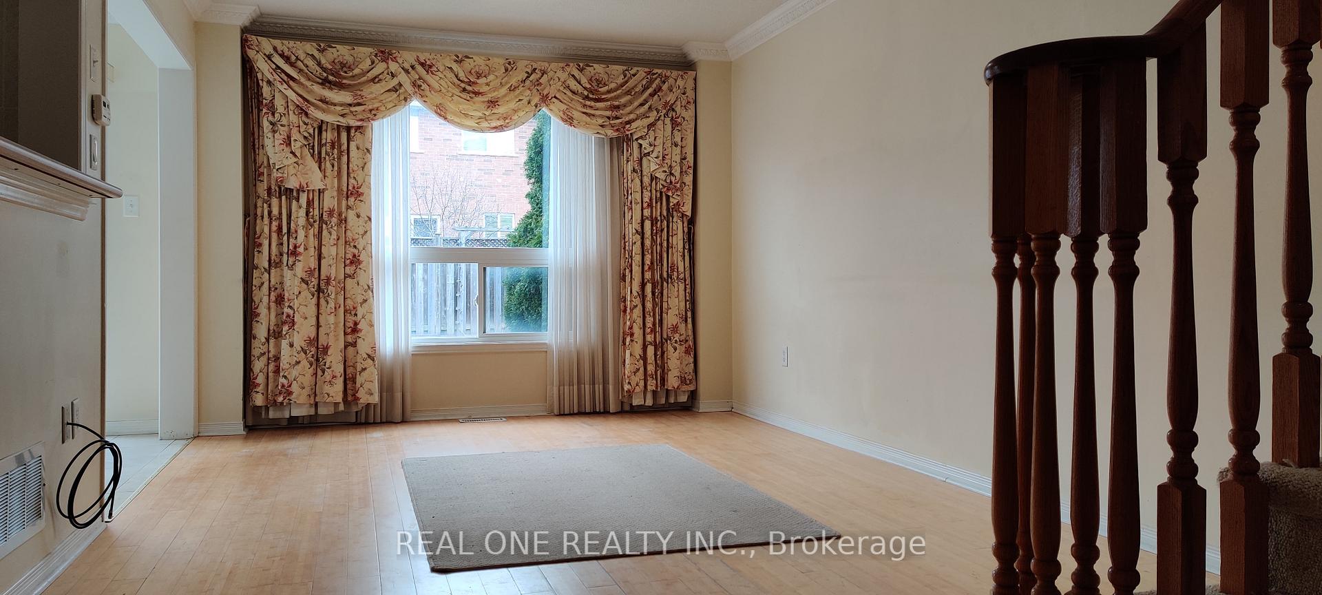 Photo 2 of 45 Devonwood Drive, Markham, Berczy — HOMEH