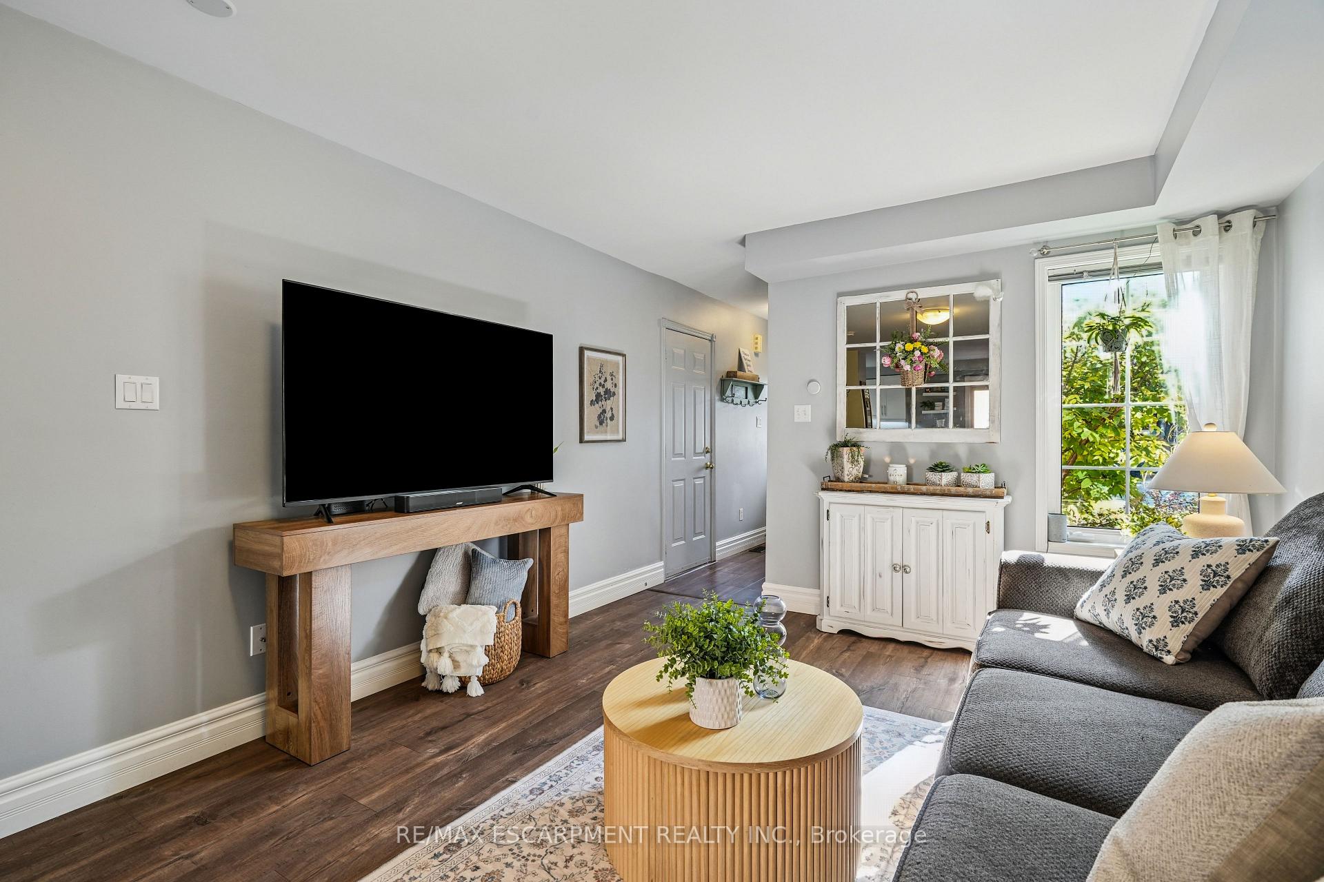 Photo 12 of 46 Dawson Crescent, Milton, Old Milton — HOMEH