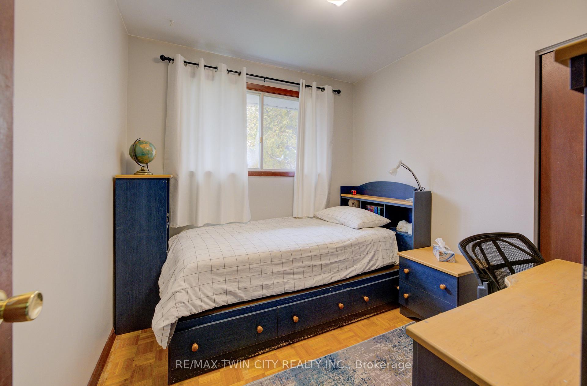 Photo 13 of 59 Tecumseh Crescent, Kitchener — HOMEH