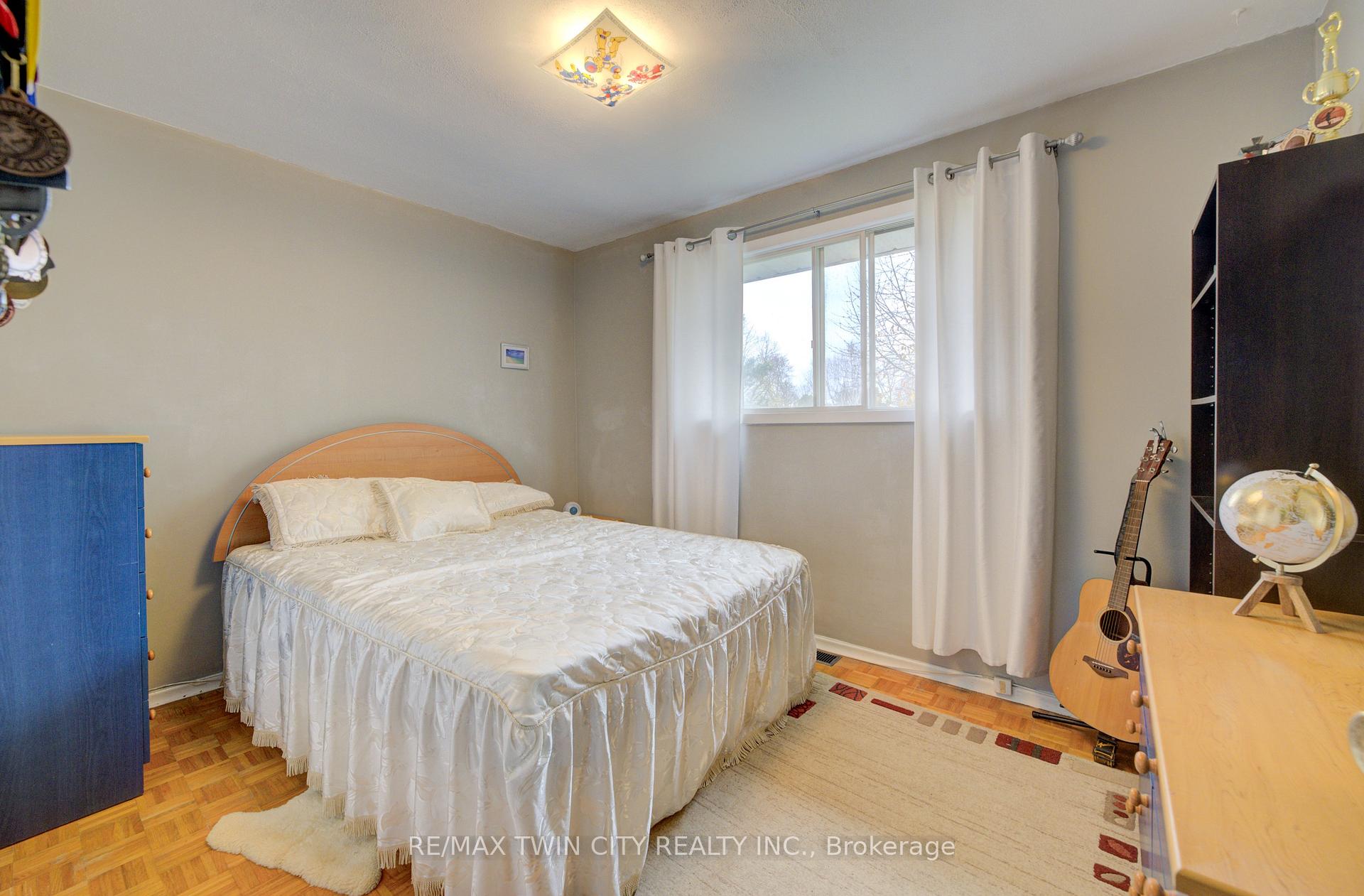 Photo 14 of 59 Tecumseh Crescent, Kitchener — HOMEH