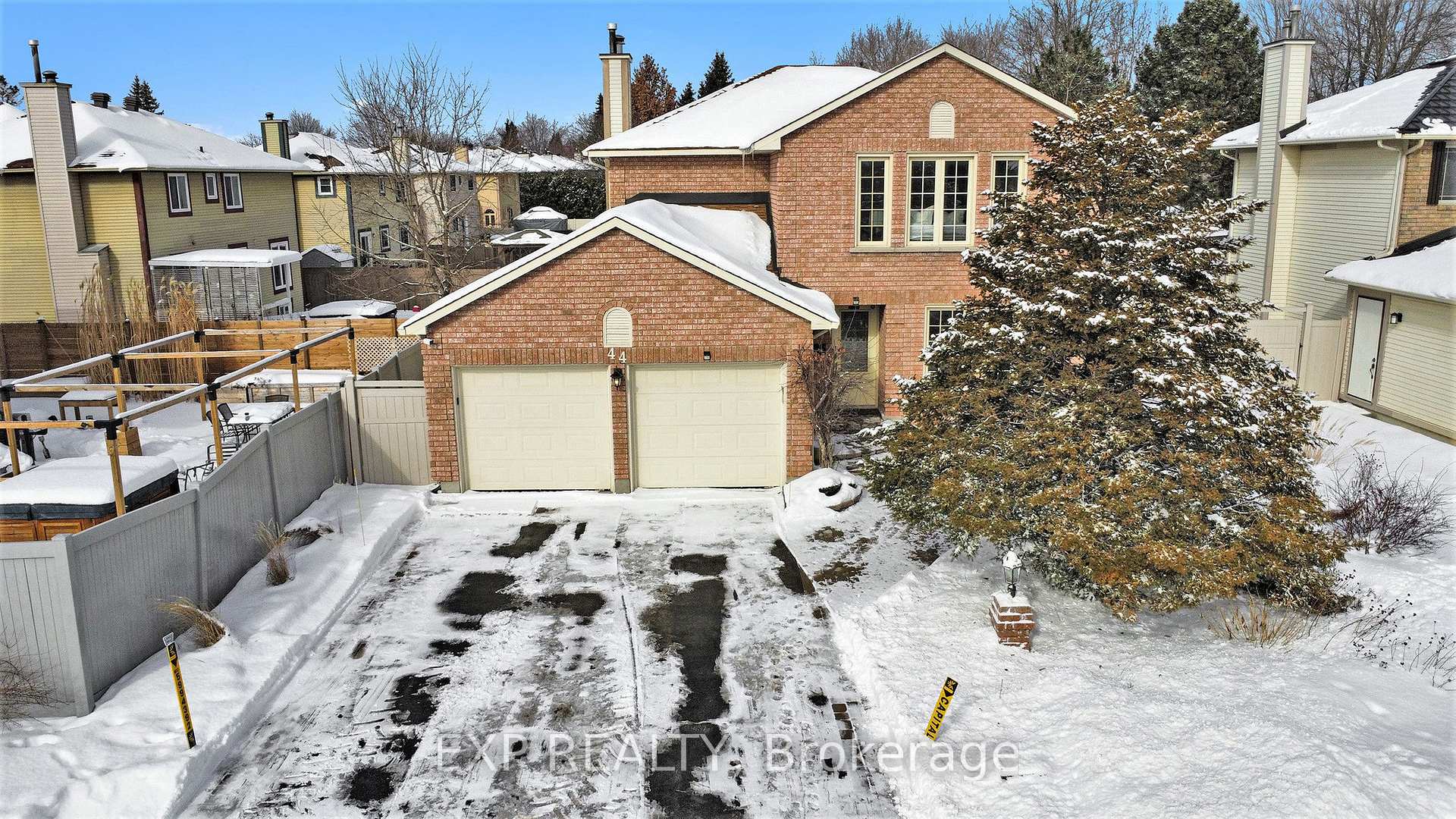 Photo 1 of 44 Huntsman Crescent, Ottawa, Kanata - Bridlewood — HOMEH