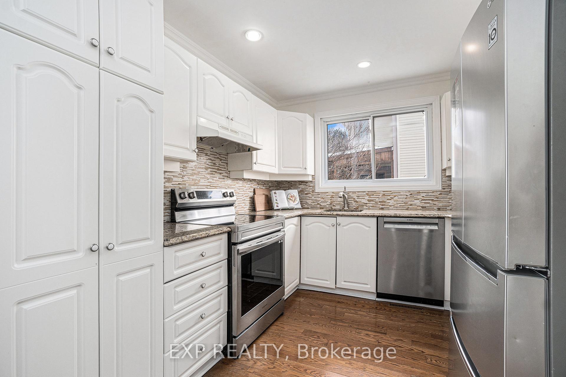 Photo 12 of 44 Huntsman Crescent, Ottawa, Kanata - Bridlewood — HOMEH