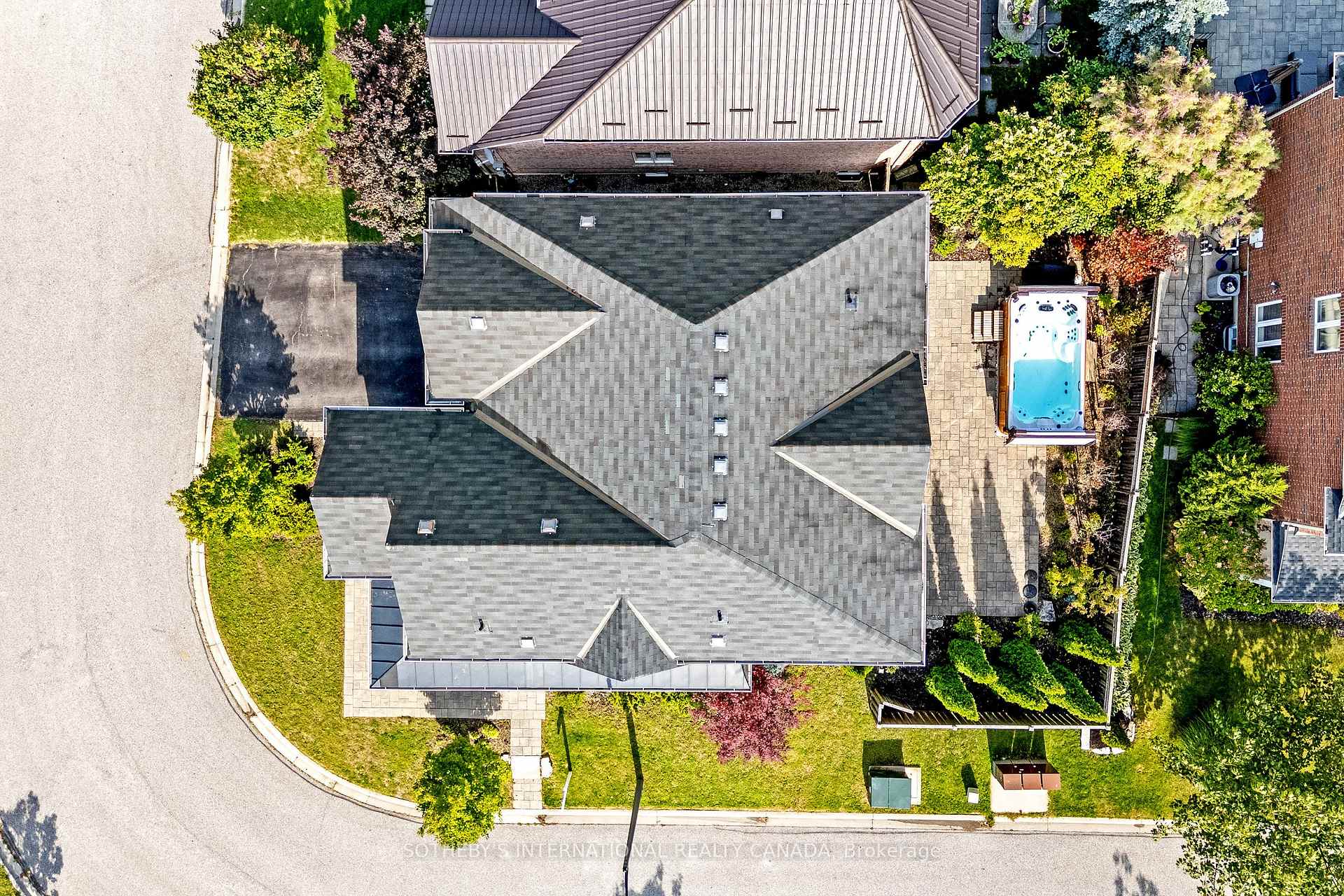 Photo 2 of 465 Cusick Circle, Milton, Harrison — HOMEH