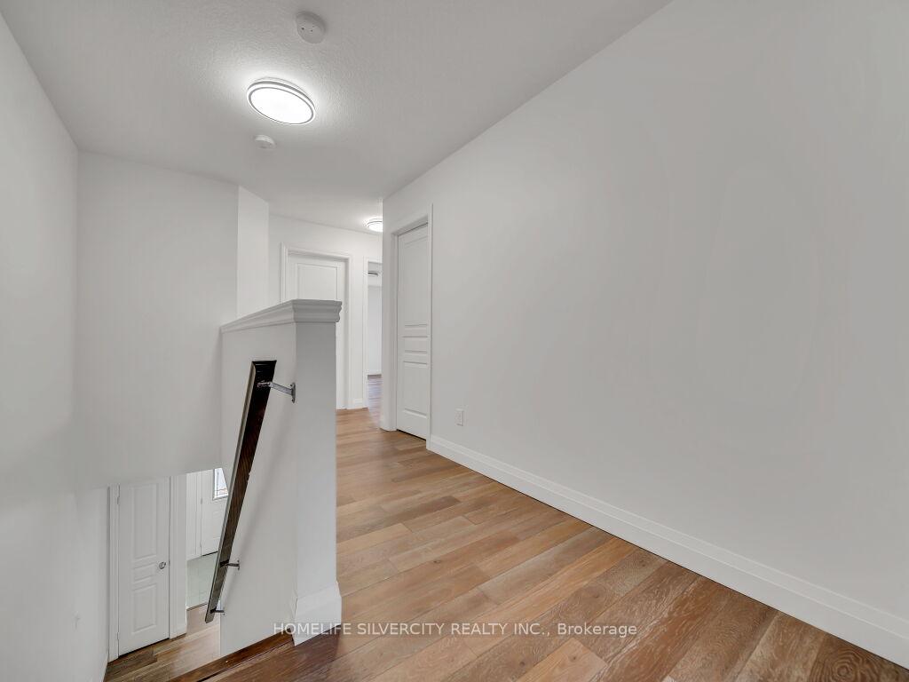 Photo 15 of 34 Renfrew Street, Kitchener, Huron Park — HOMEH
