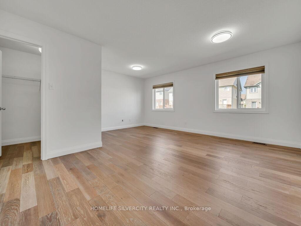 Photo 17 of 34 Renfrew Street, Kitchener, Huron Park — HOMEH
