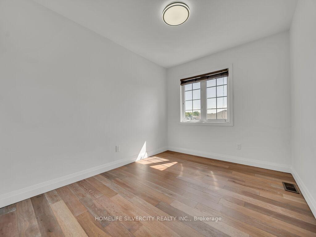 Photo 21 of 34 Renfrew Street, Kitchener, Huron Park — HOMEH