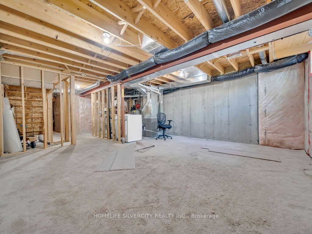 Photo 28 of 34 Renfrew Street, Kitchener, Huron Park — HOMEH
