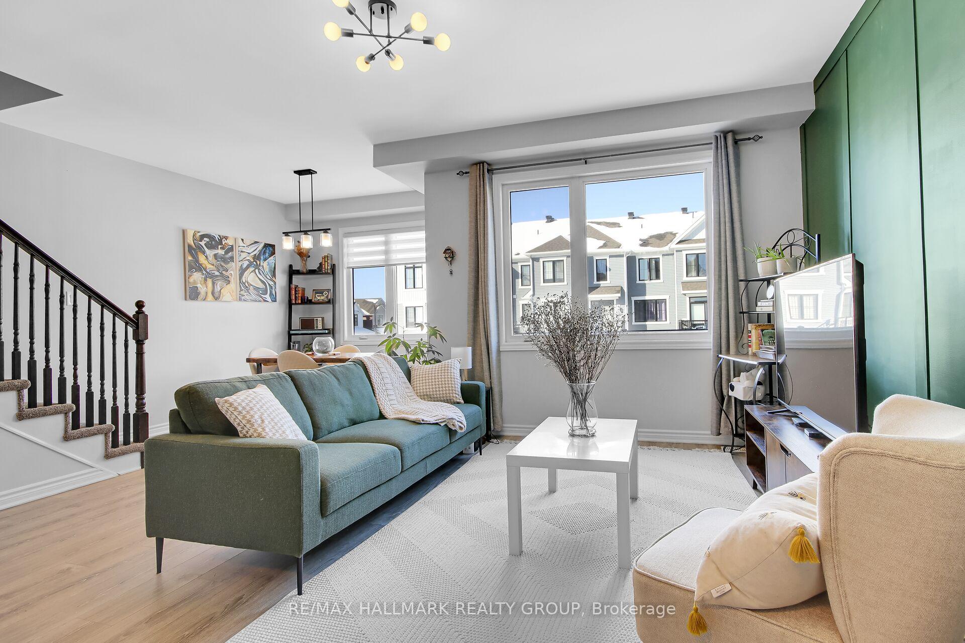Photo 9 of 30 Caspian Row, Ottawa, Kanata - Emerald Meadows/Trailwest — HOMEH