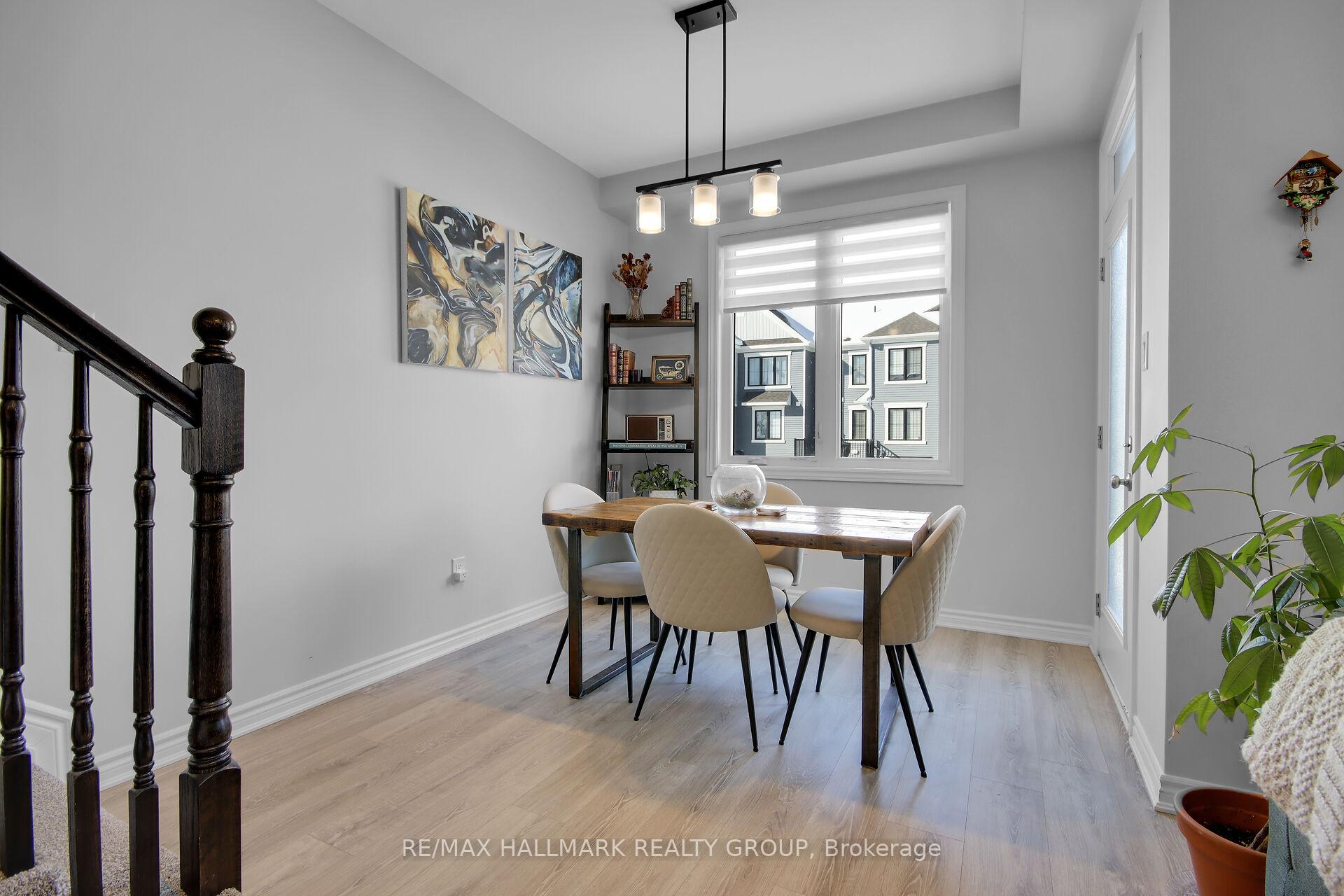 Photo 13 of 30 Caspian Row, Ottawa, Kanata - Emerald Meadows/Trailwest — HOMEH