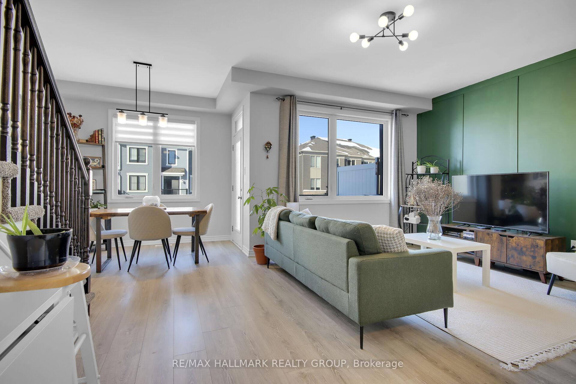 Photo 14 of 30 Caspian Row, Ottawa, Kanata - Emerald Meadows/Trailwest — HOMEH