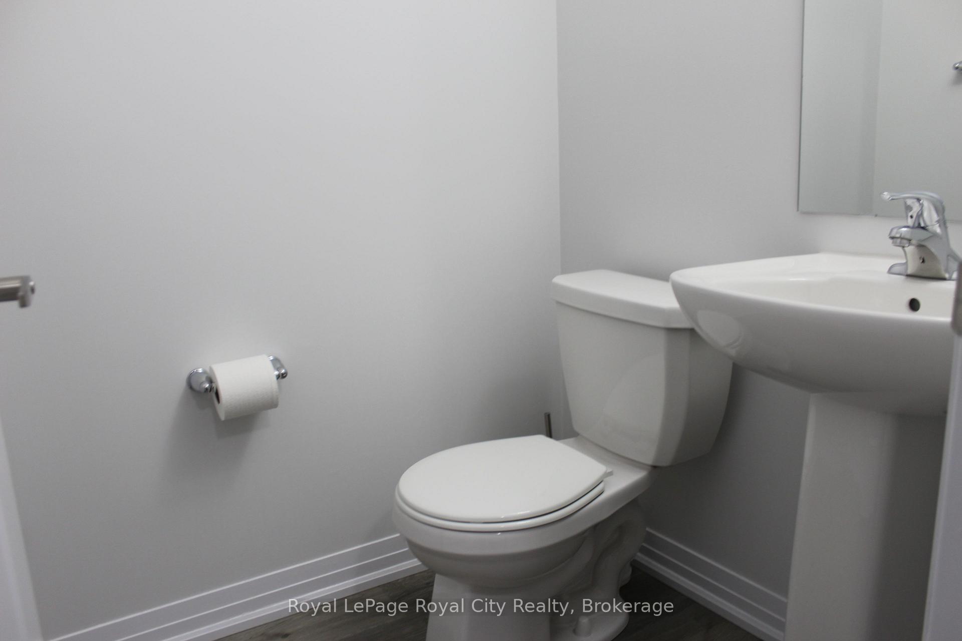 Photo 8 of Unit 29, 185 Bedrock Drive, Hamilton, Stoney Creek Mountain — HOMEH