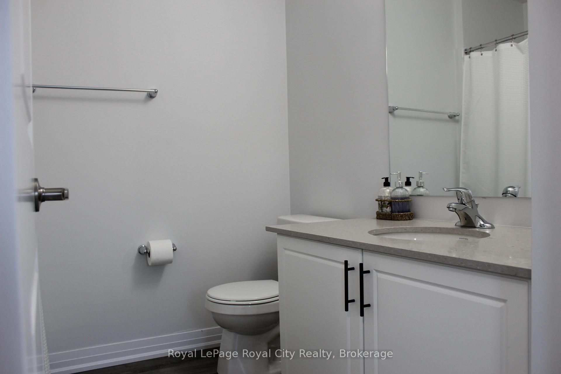 Photo 16 of Unit 29, 185 Bedrock Drive, Hamilton, Stoney Creek Mountain — HOMEH