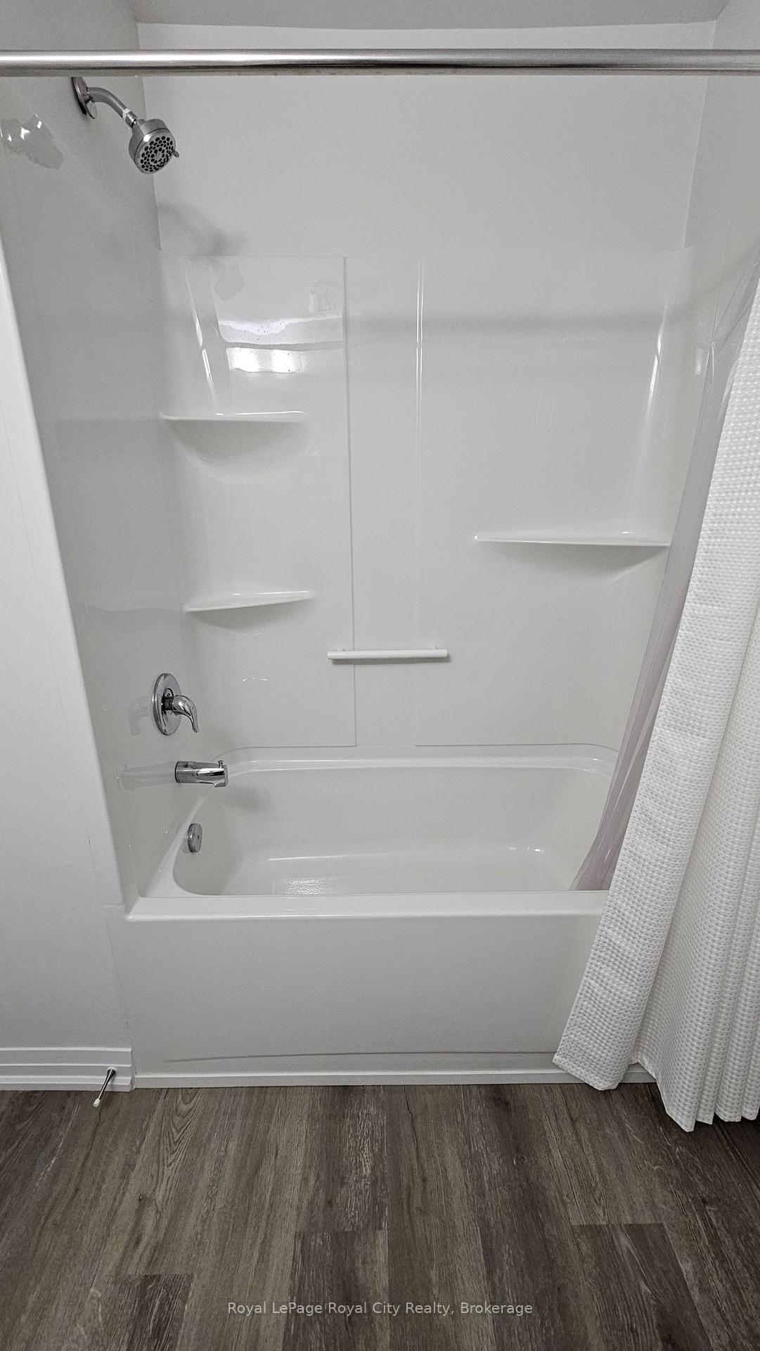Photo 17 of Unit 29, 185 Bedrock Drive, Hamilton, Stoney Creek Mountain — HOMEH