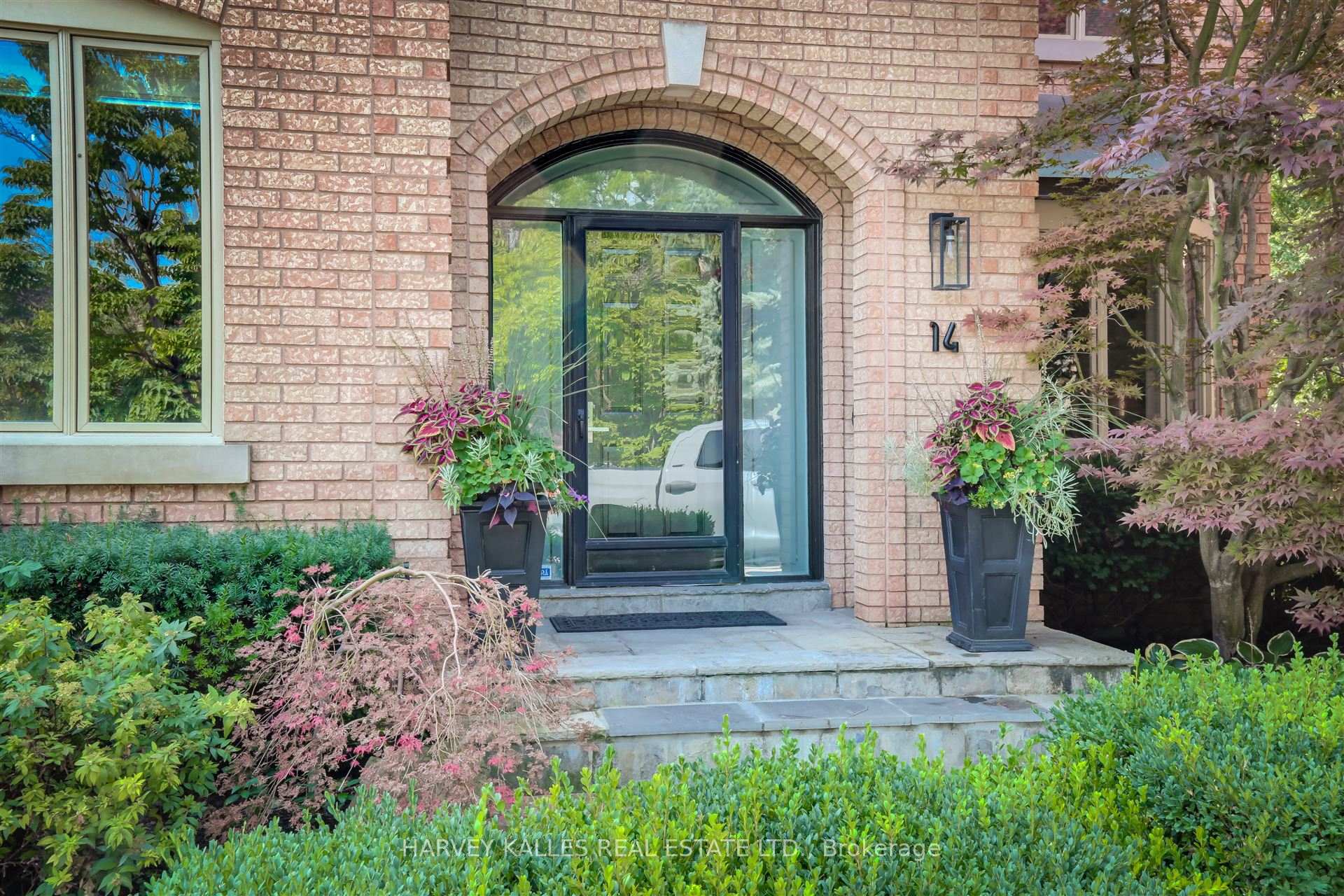 Photo 3 of 14 Northumberland Terrace, Markham, Thornlea — HOMEH