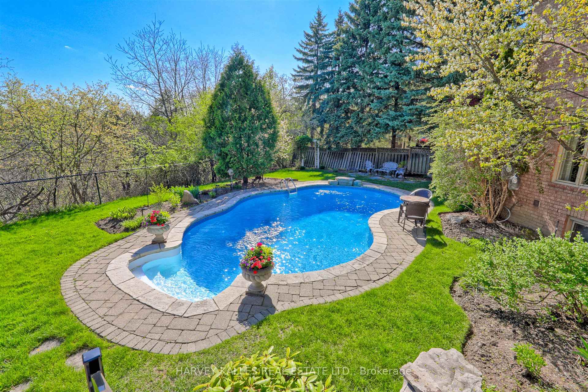 Photo 46 of 14 Northumberland Terrace, Markham, Thornlea — HOMEH