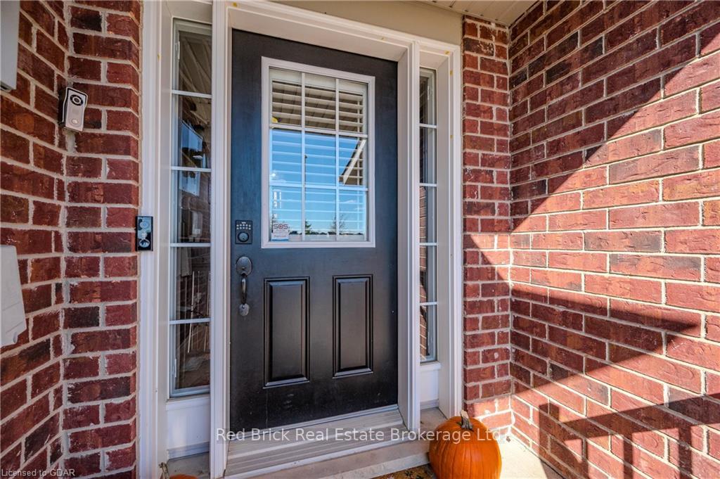 Photo 5 of 312 Parkvale Drive, Kitchener, Huron Park — HOMEH