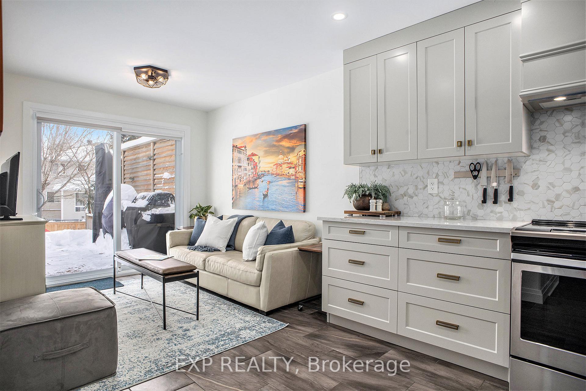 Photo 12 of 72 Newcastle Avenue, Ottawa, Kanata - Morgan's Grant/South March — HOMEH