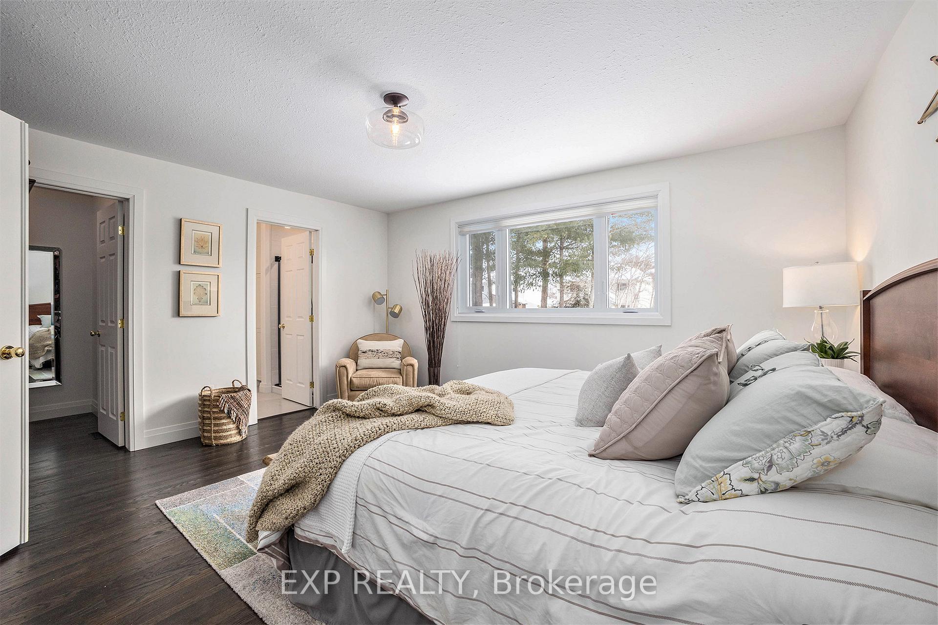 Photo 16 of 72 Newcastle Avenue, Ottawa, Kanata - Morgan's Grant/South March — HOMEH