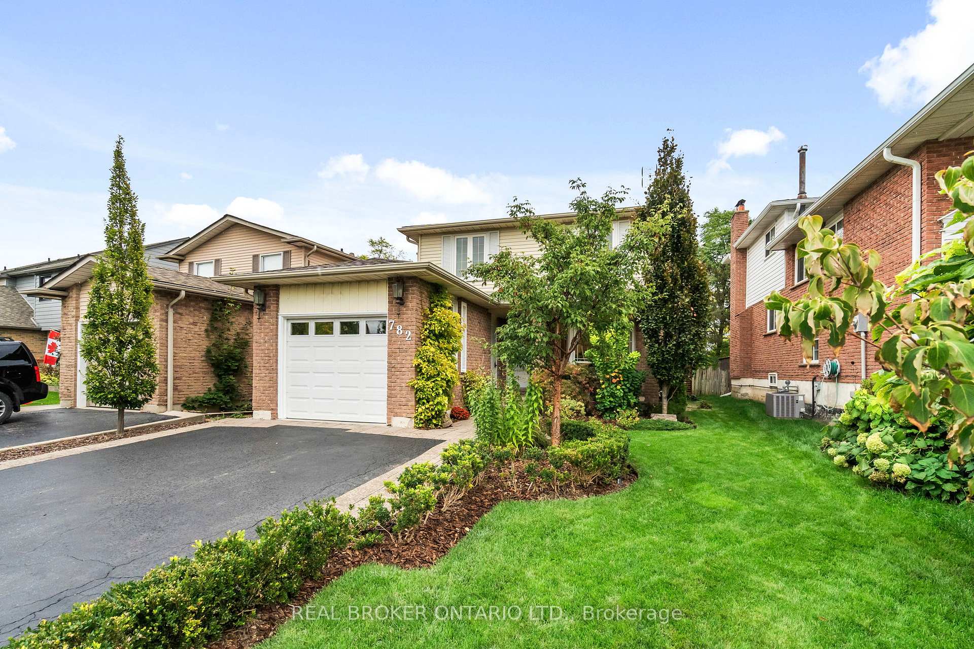 Photo 2 of 782 Laurier Avenue, Milton, Timberlea — HOMEH