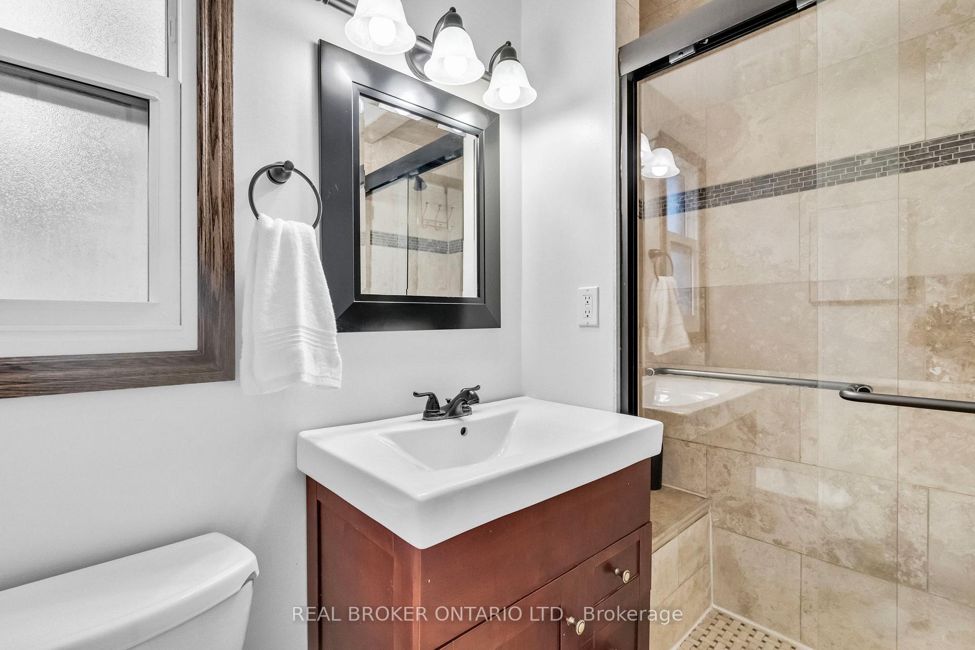 Photo 21 of 782 Laurier Avenue, Milton, Timberlea — HOMEH
