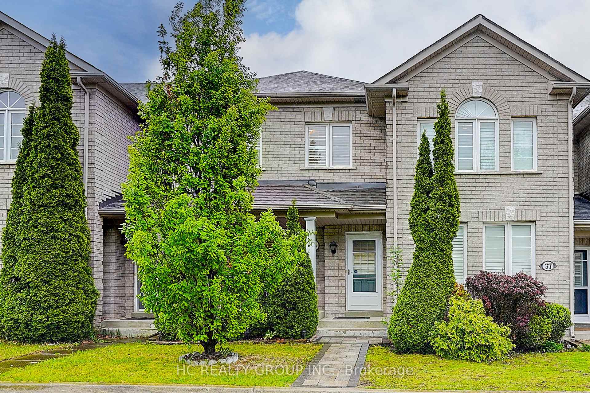 Photo 3 of 35 Olivia Drive, Markham, Berczy — HOMEH