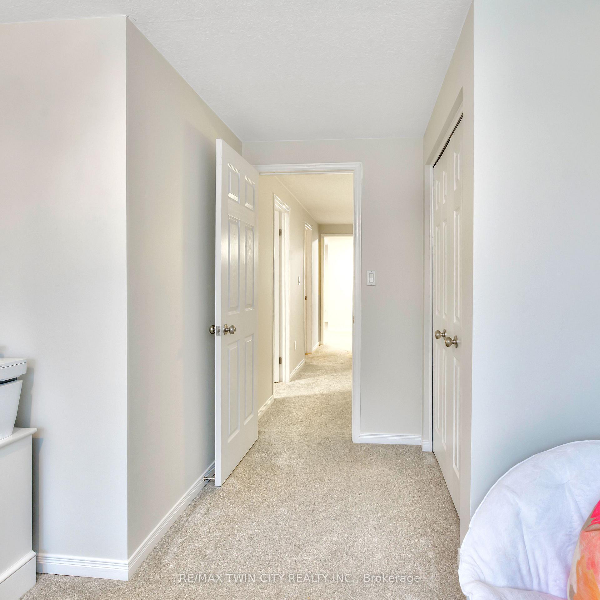 Photo 15 of 198 Snowdrop Crescent, Kitchener, Larentian West — HOMEH