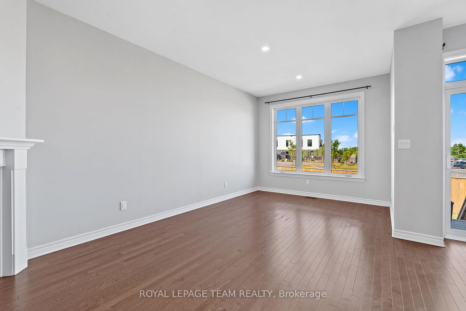 Photo 5 of 1683 Tenley Drive, Kingston, City Northwest — HOMEH