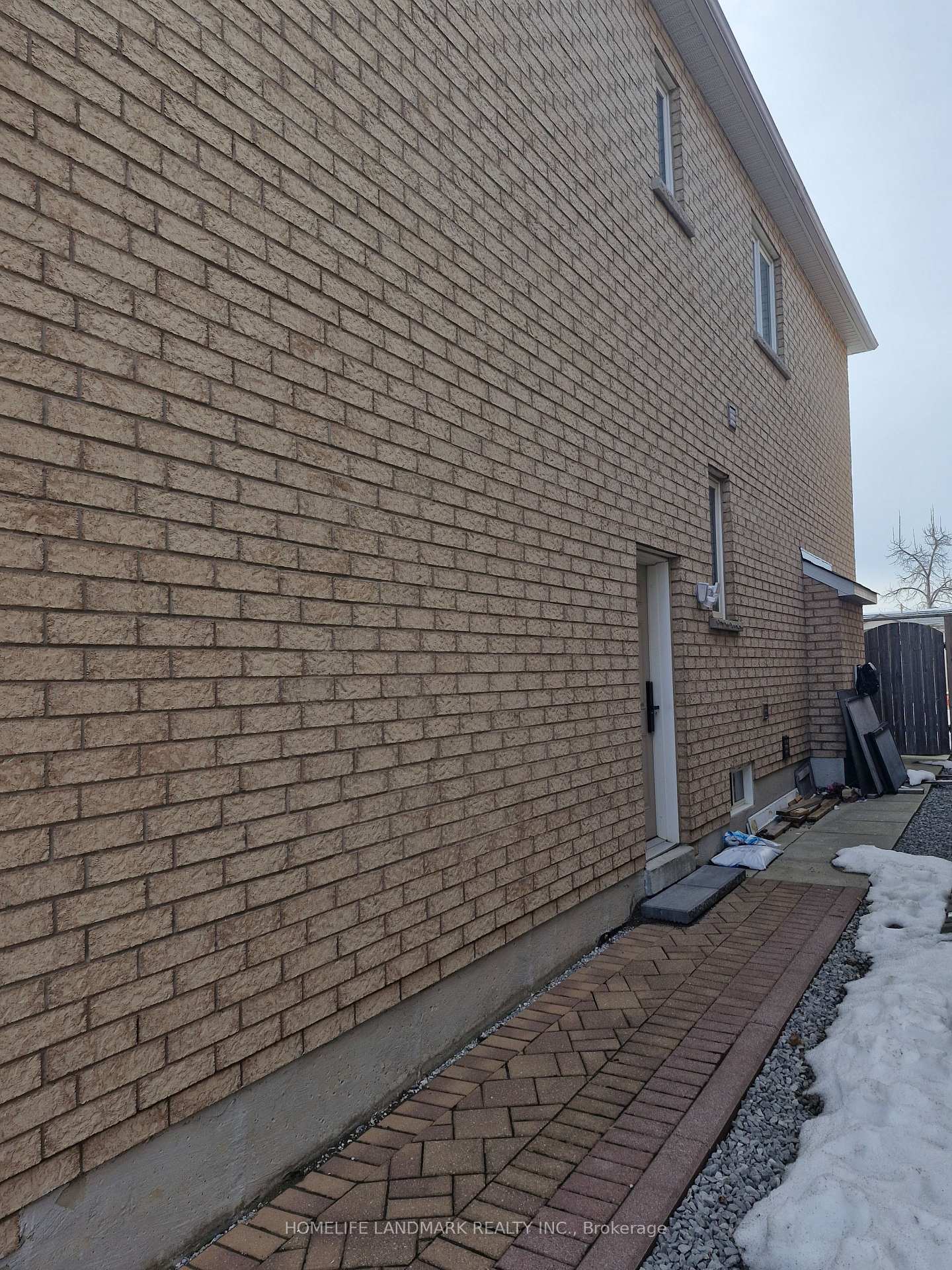 Photo 2 of 6 Bussa Rd N, Markham, Cedarwood — HOMEH
