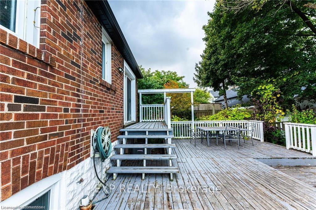 Photo 10 of 90 East 11th Street, Hamilton, Inch Park — HOMEH