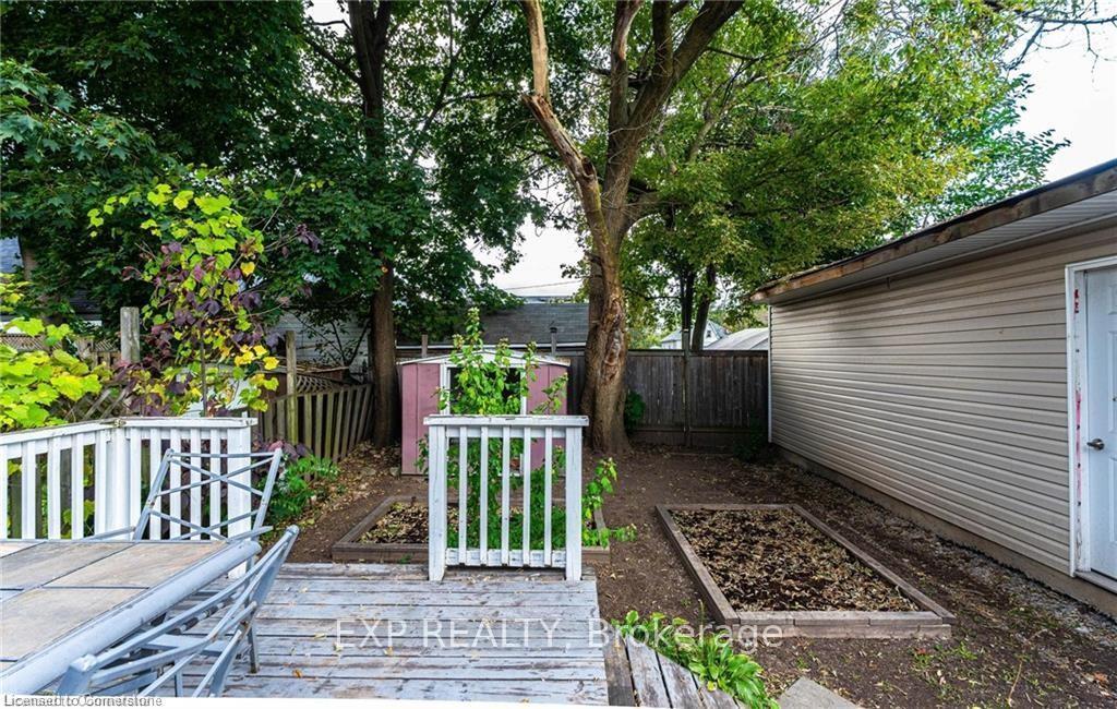 Photo 11 of 90 East 11th Street, Hamilton, Inch Park — HOMEH