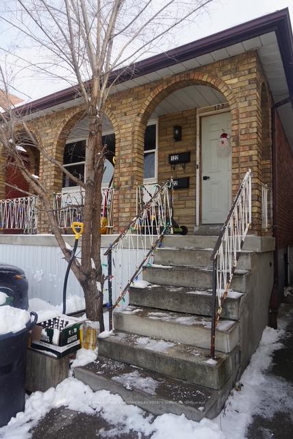 Front of Unit B, 122 Belview Avenue