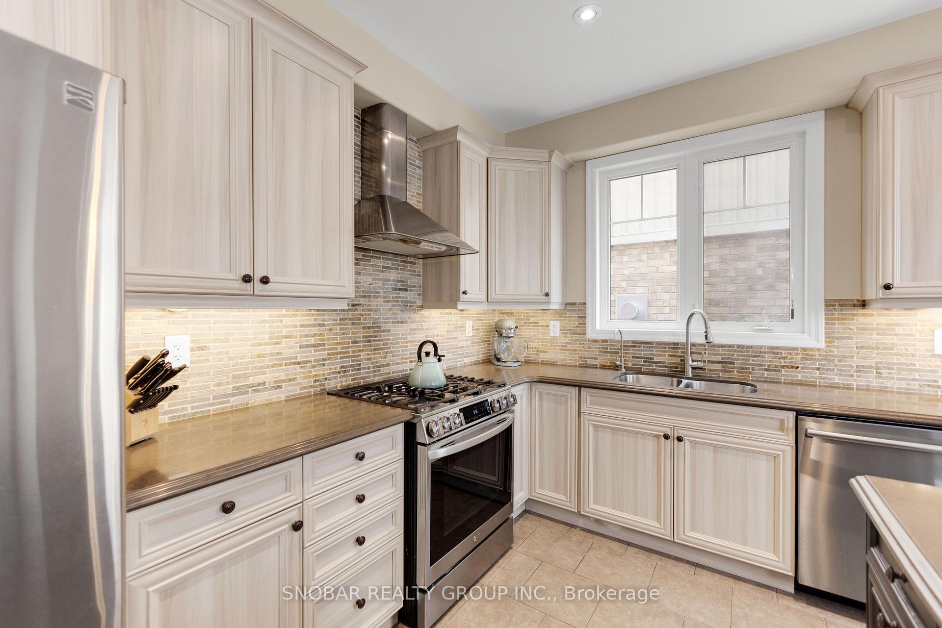 Photo 4 of 470 Wettlauffer Terrace, Milton, Scott — HOMEH