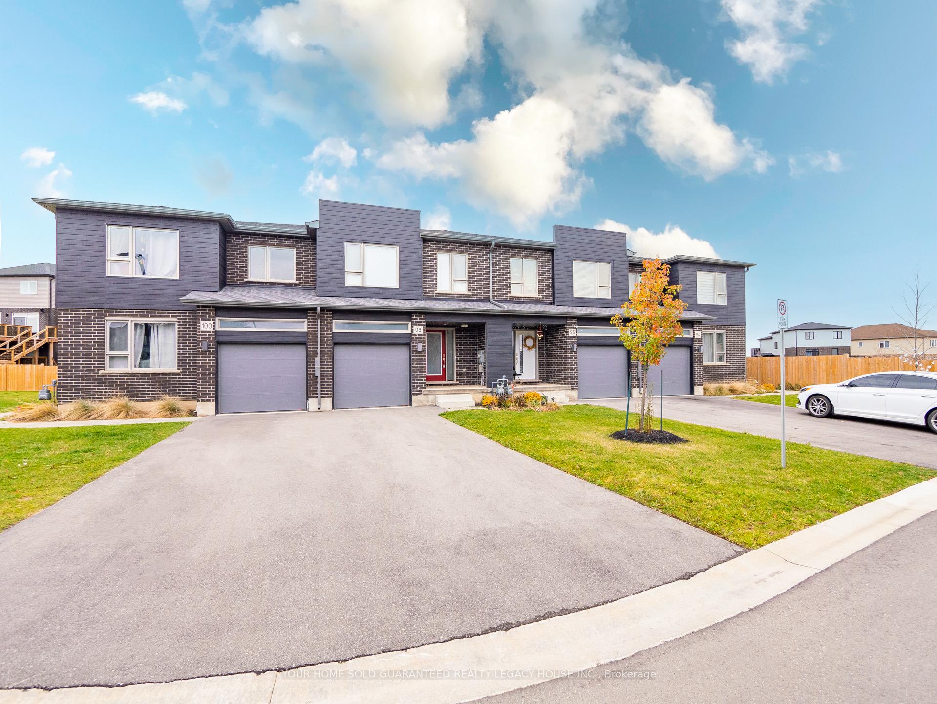 Photo 2 of 98 Pony Way, Kitchener — HOMEH
