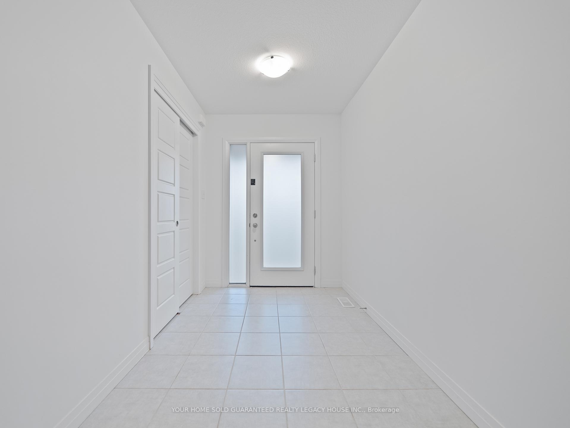 Photo 4 of 98 Pony Way, Kitchener — HOMEH