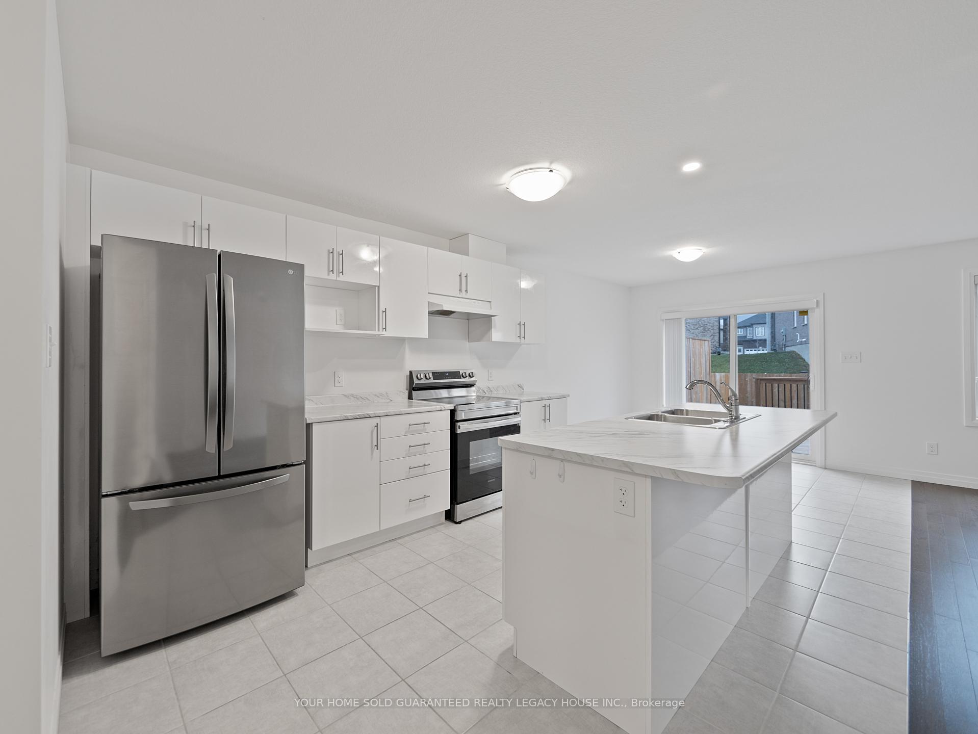 Photo 10 of 98 Pony Way, Kitchener — HOMEH