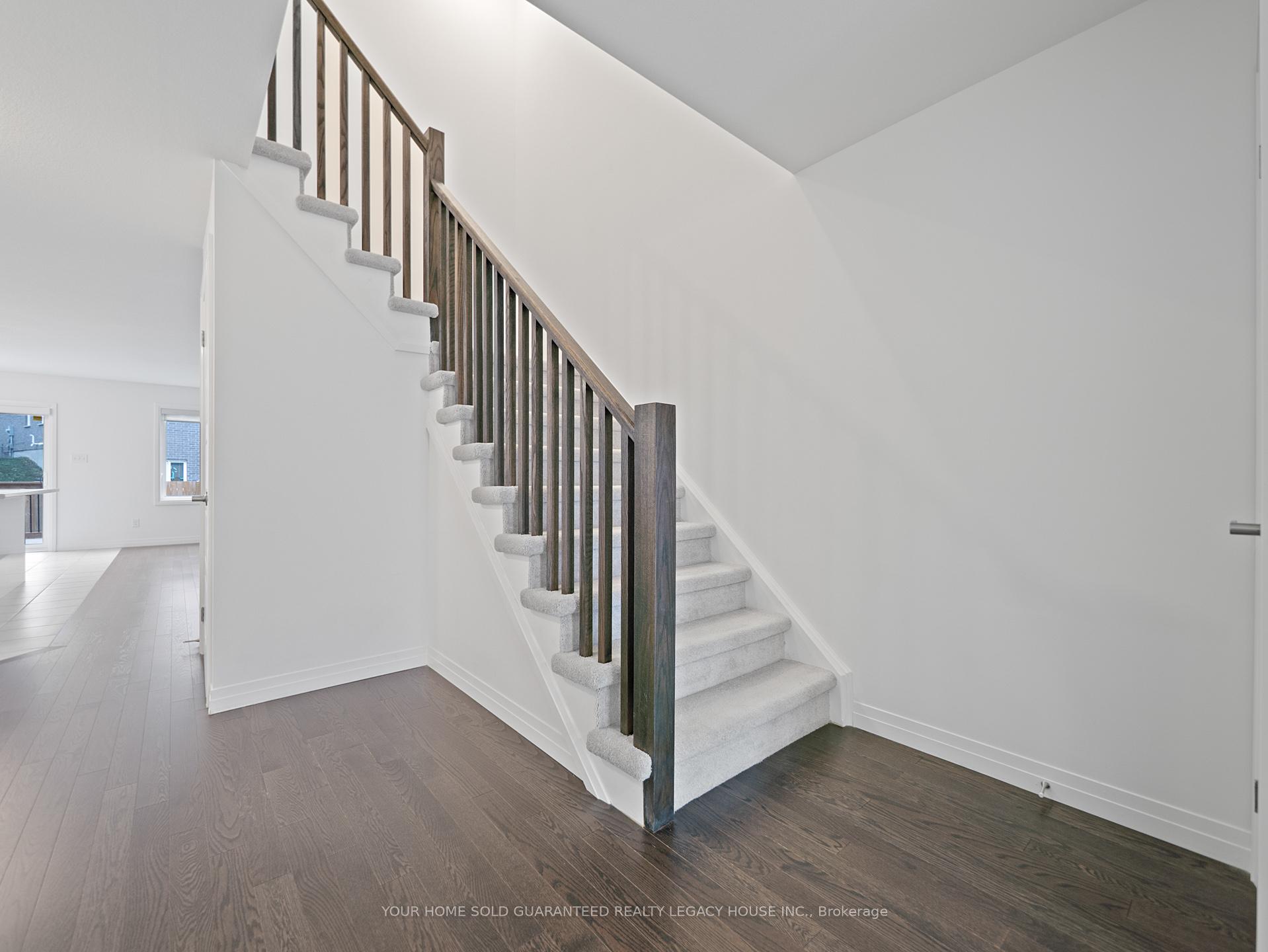Photo 12 of 98 Pony Way, Kitchener — HOMEH