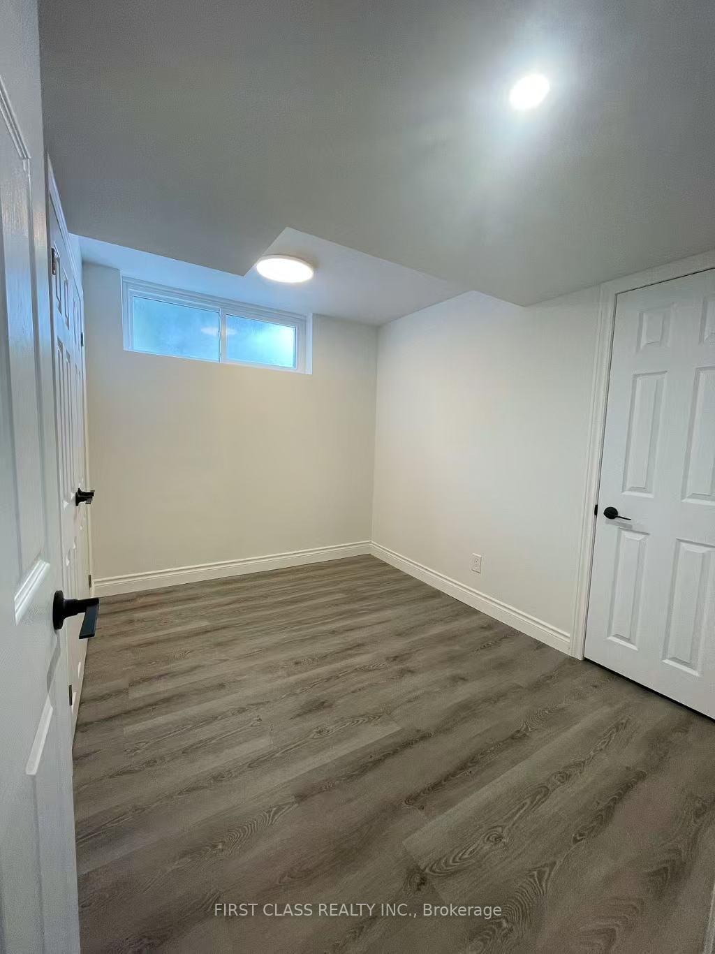 Photo 6 of 22 Willowgate Drive, Markham, Bullock — HOMEH