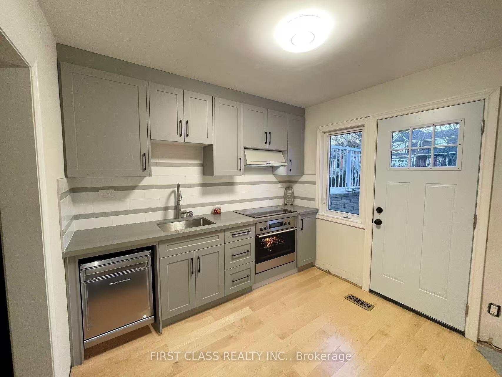 Photo 7 of 22 Willowgate Drive, Markham, Bullock — HOMEH