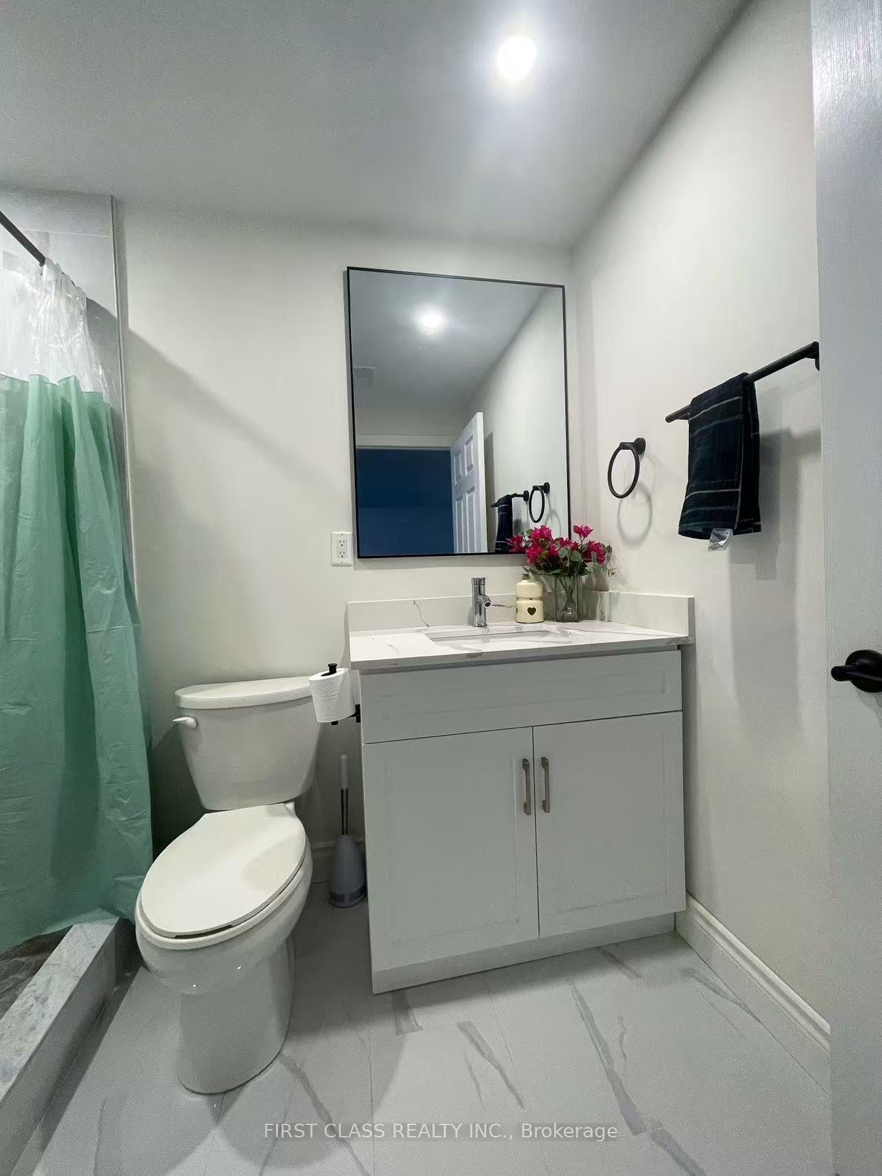 Photo 8 of 22 Willowgate Drive, Markham, Bullock — HOMEH