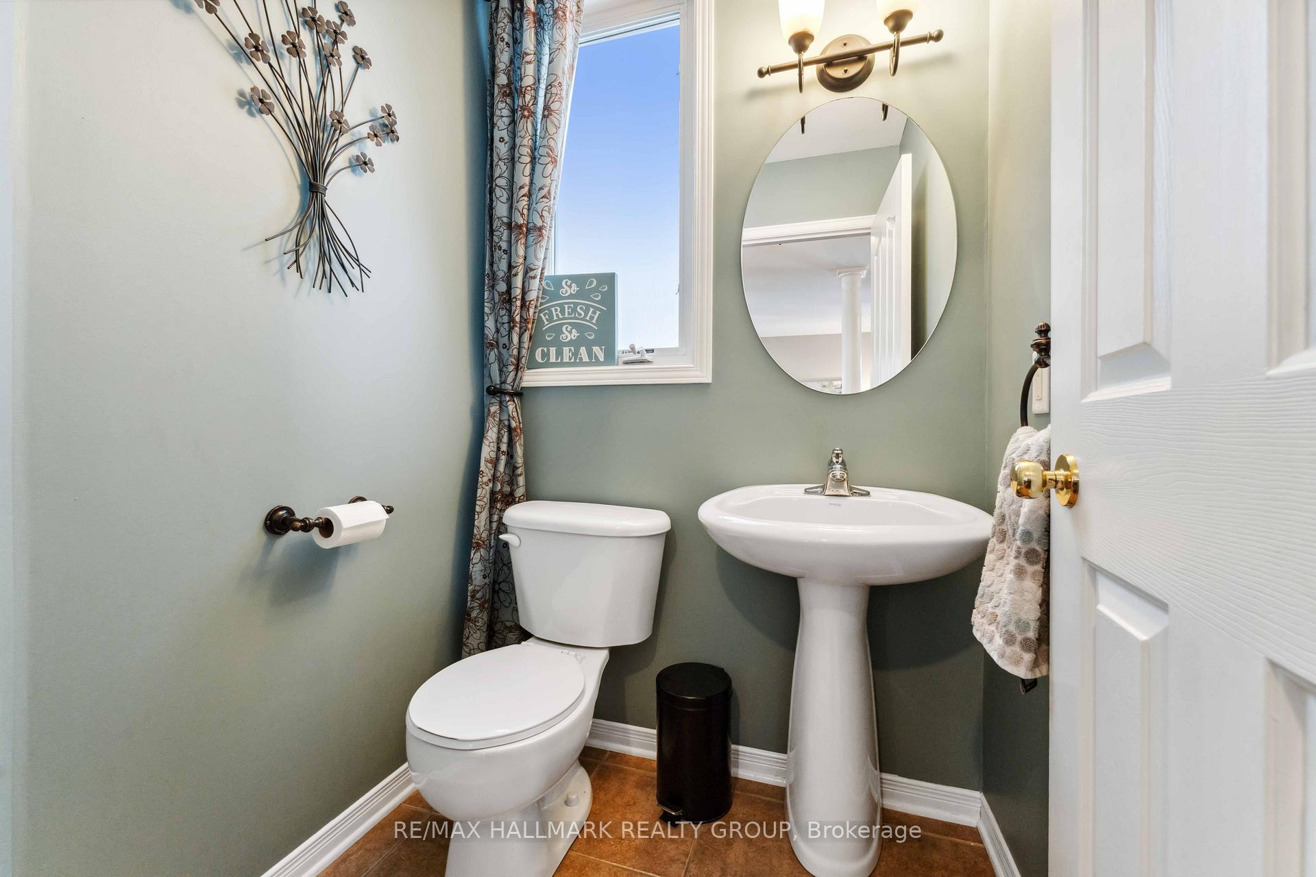 Photo 16 of 317 Kinghorn Crescent, Ottawa, Kanata - Morgan's Grant/South March — HOMEH