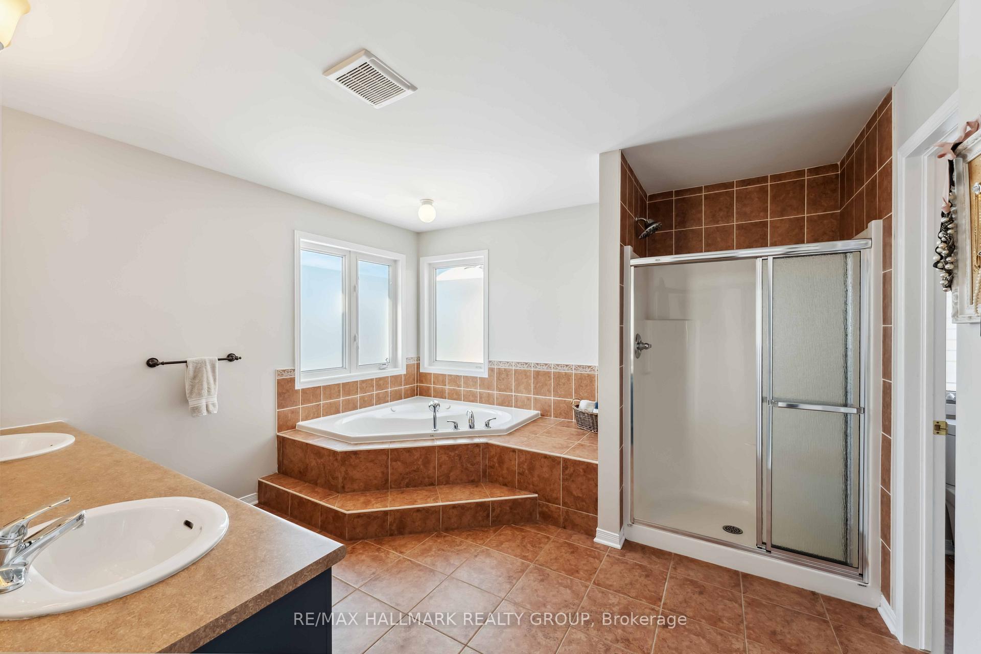 Photo 19 of 317 Kinghorn Crescent, Ottawa, Kanata - Morgan's Grant/South March — HOMEH