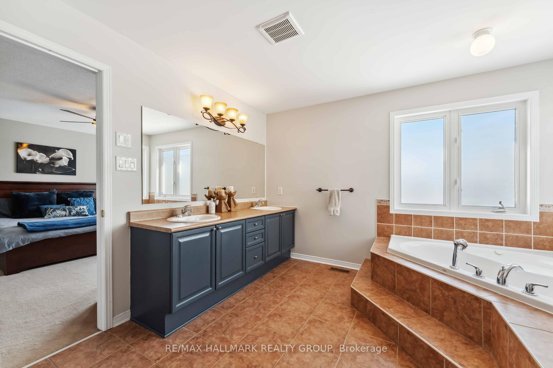 Photo 20 of 317 Kinghorn Crescent, Ottawa, Kanata - Morgan's Grant/South March — HOMEH