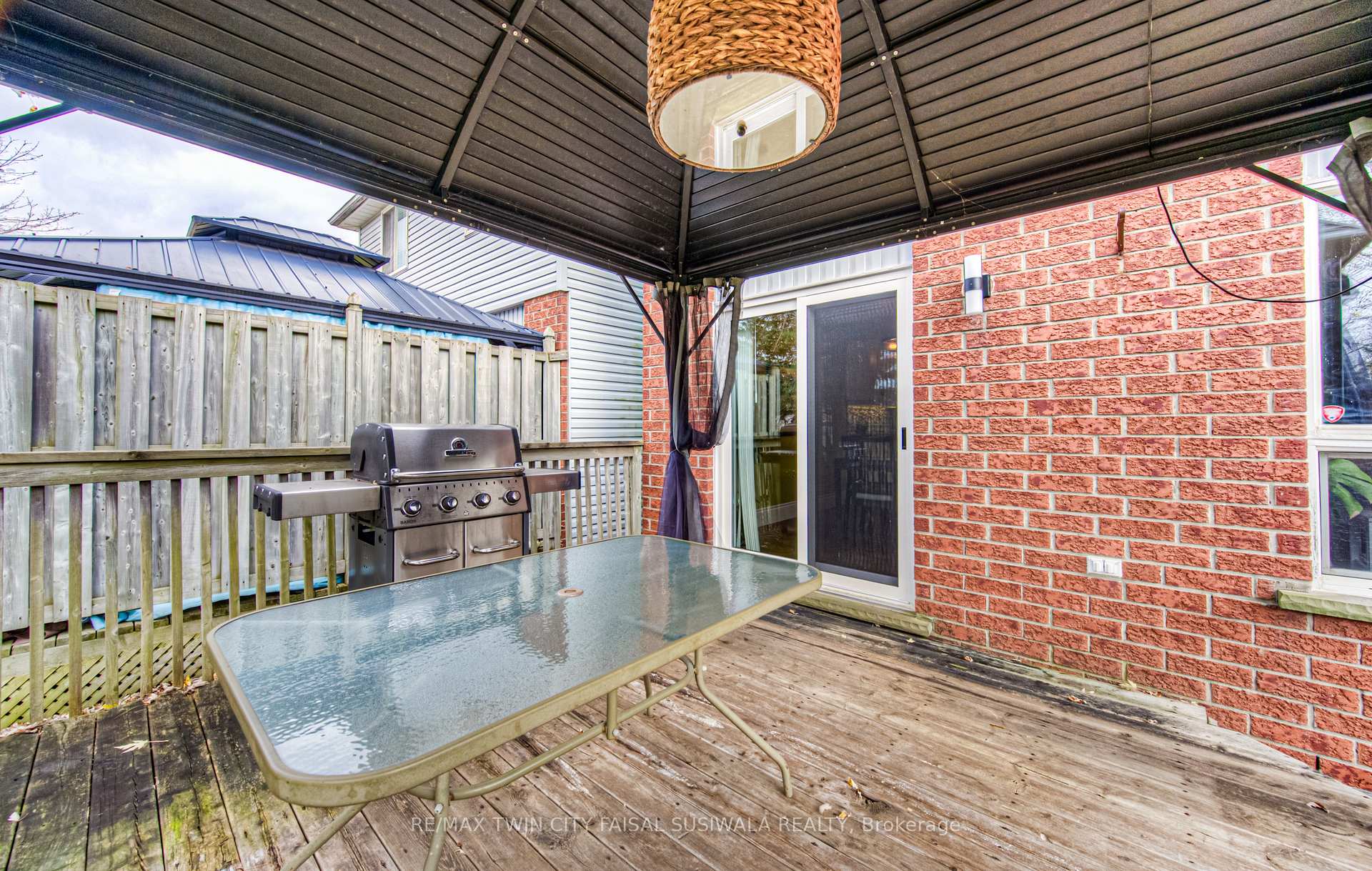 Photo 6 of 750 Fairway Court, Kitchener — HOMEH