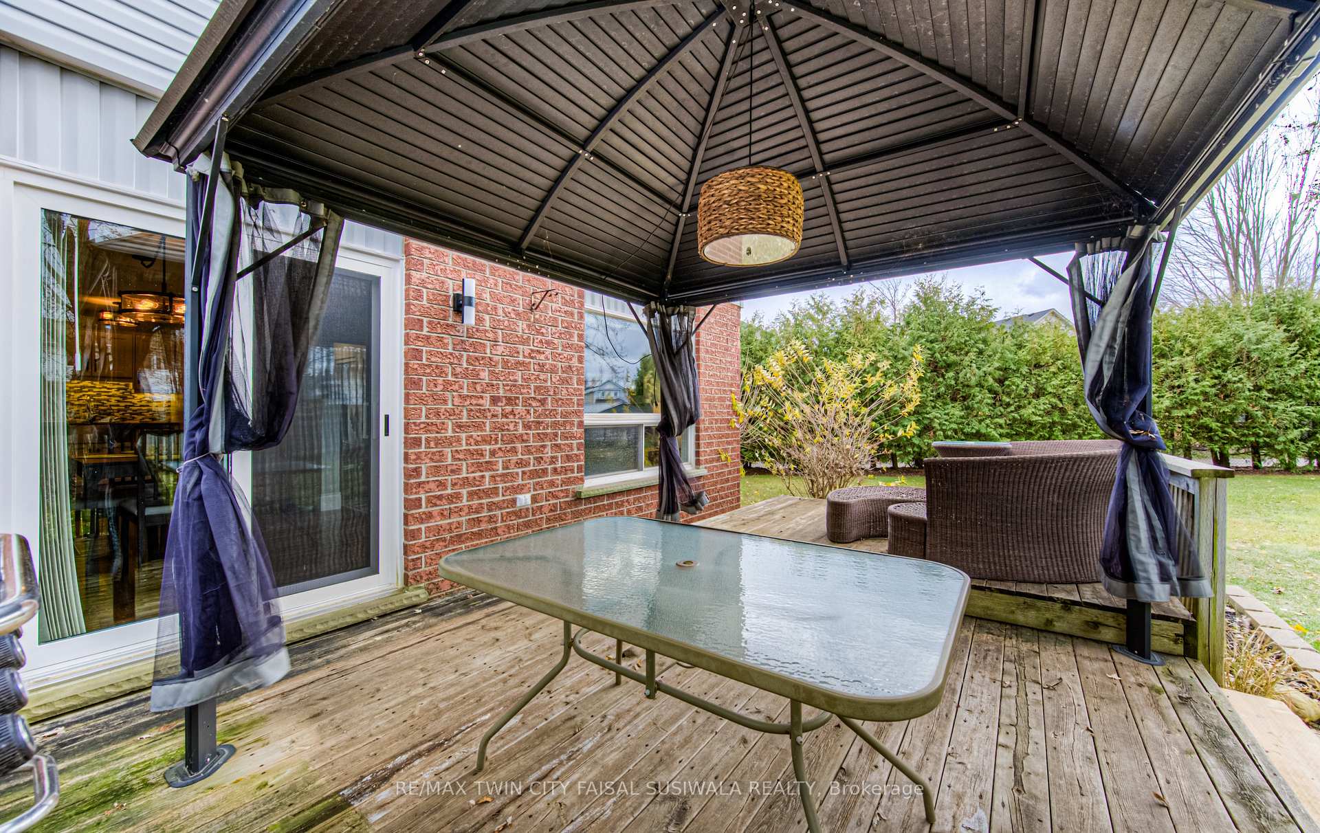 Photo 7 of 750 Fairway Court, Kitchener — HOMEH